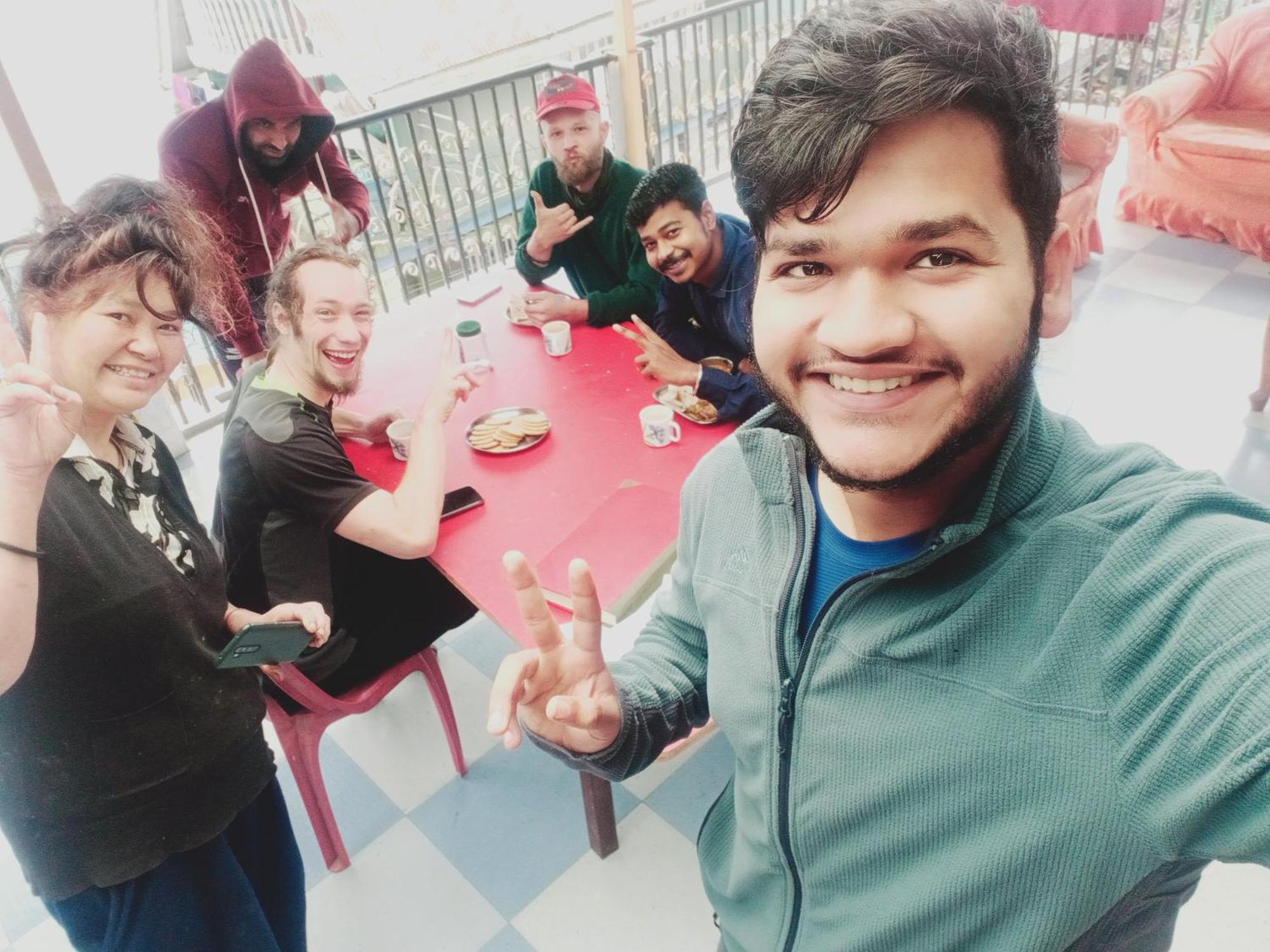 Backpackers Hub Hostel Darjeeling  Bagian luar foto