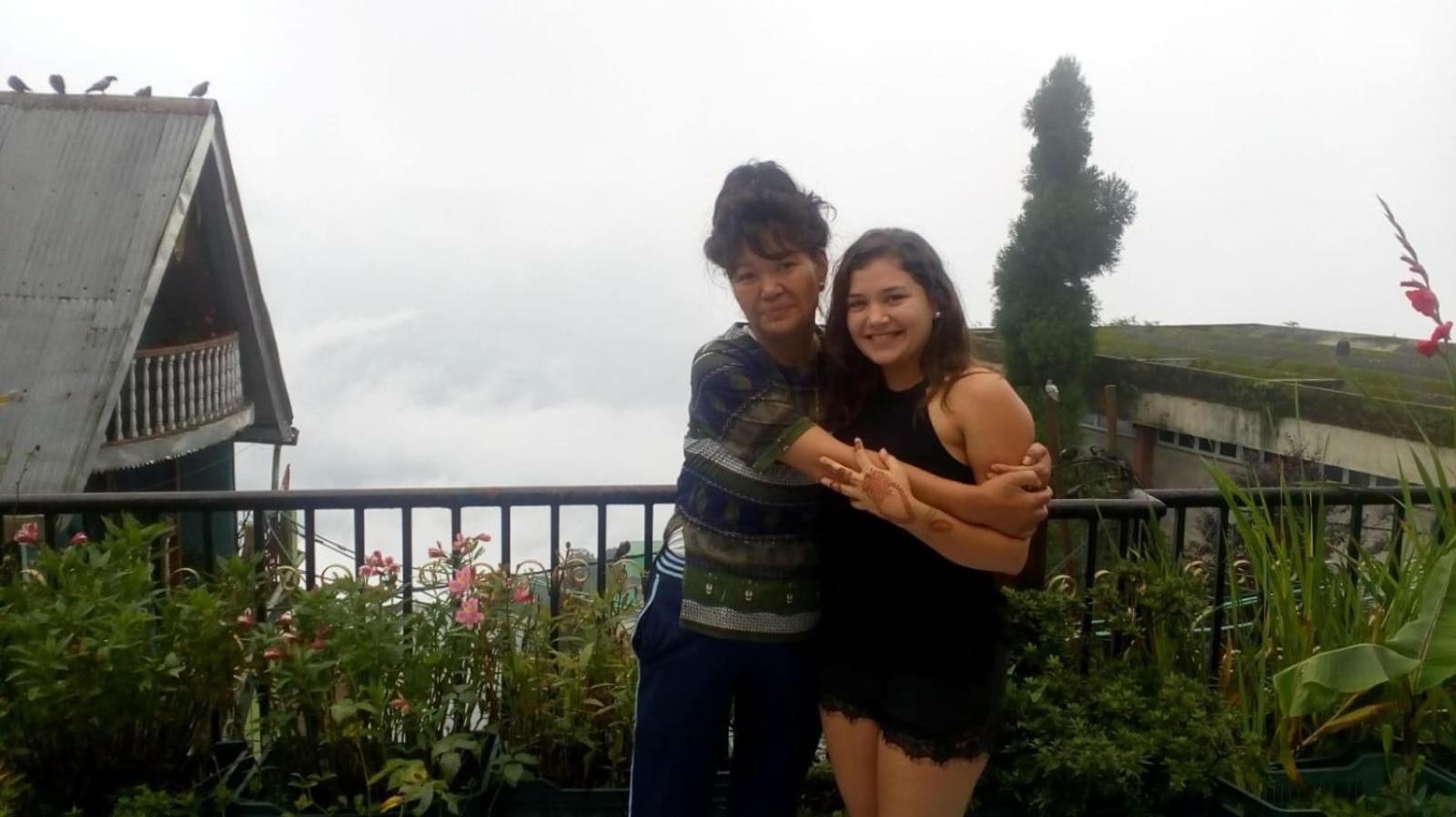 Backpackers Hub Hostel Darjeeling  Bagian luar foto